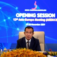 Cambodia\'s Prime Minister Hun Sen on Thursday speaks during the opening session of the Asia-Europe Meeting in Phnom Penh. | AN KHOUN SAMAUN / NATIONAL TELEVISION OF CAMBODIA (TVK) / VIA AFP-JIJI