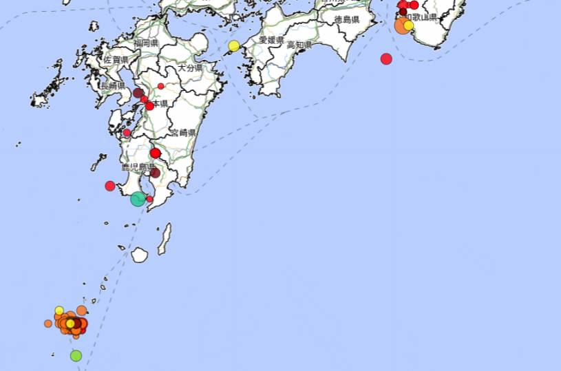 A Meteorological Agency map displays information about a cluster of earthquakes near the Tokara Islands (bottom left) in Kagoshima Prefecture.  | METEOROLOGICAL AGENCY 