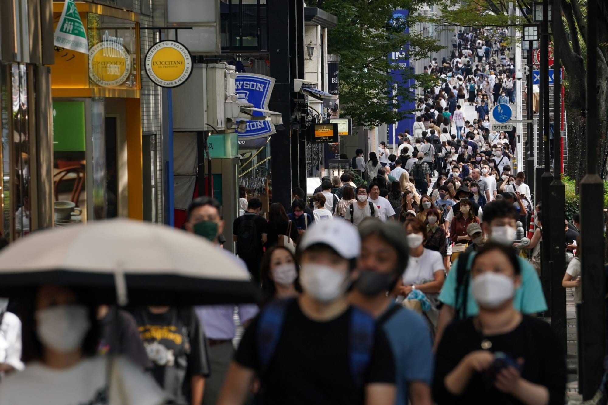 Japan's economy in the July-September period shrank an annualized real 3.6% from the previous quarter, downgraded from the 3.0% contraction initially reported. | BLOOMBERG