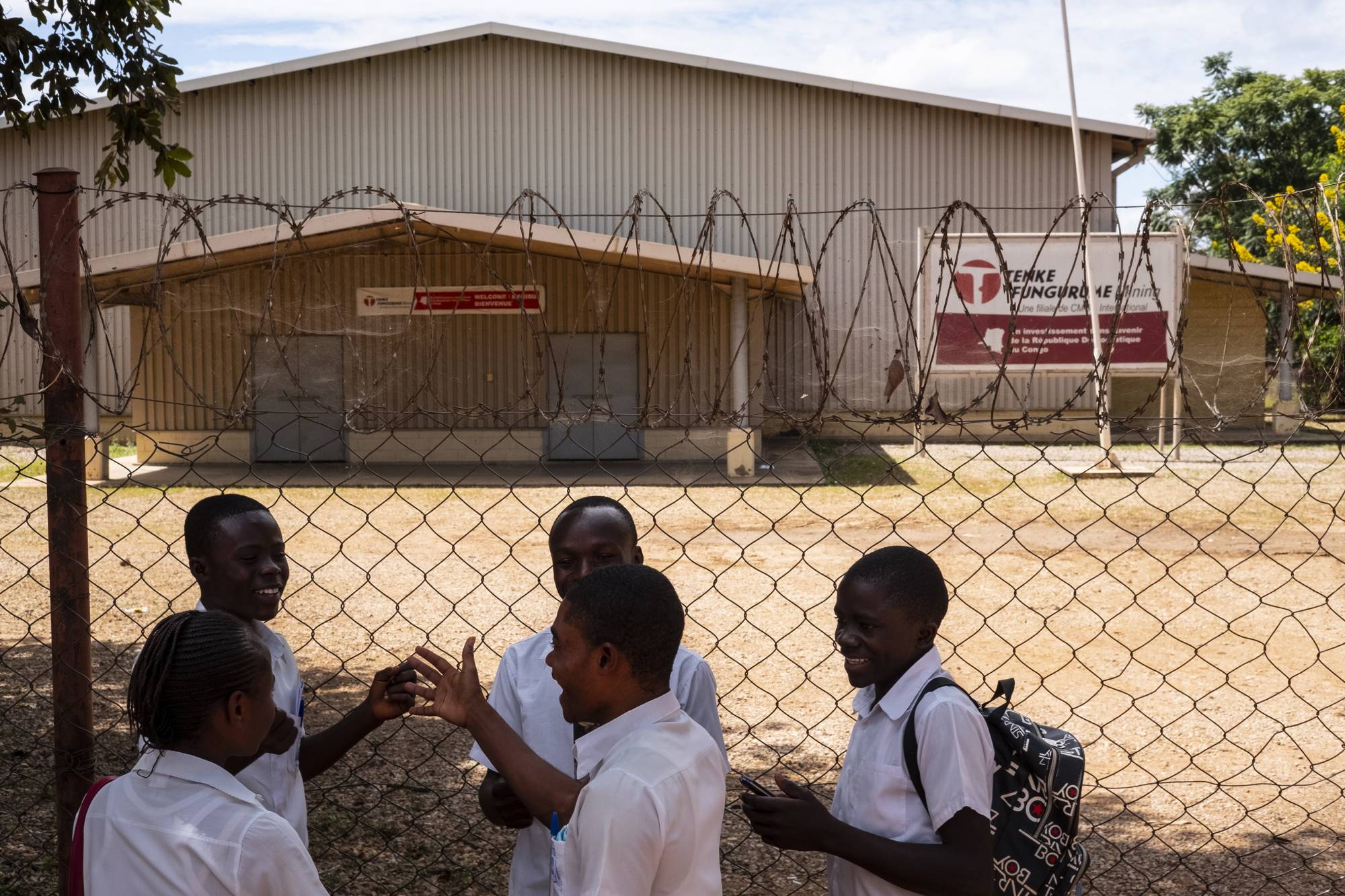 A school in Fungurume, Congo that was built by an American mining company Freeport-McMoRa as part of a social responsibility program. Americans failed to safeguard decades of diplomatic and financial investments in Congo, where the world’s largest supply of cobalt is controlled by Chinese companies backed by Beijing. | Ashley Gilbertson / The New York Times