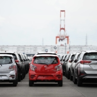Toyota Motor Corp.\'s global production in November almost returned to the level a year earlier, reflecting an easing of parts supply crunch in Southeast Asia. | BLOOMBERG