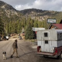 Yellow Pine, Idaho, where many residents support a mine project because of the promise of hundreds of jobs. An Idaho mining company wants the Biden administration to approve a vast open-pit gold mine that would also produce an element critical to a green energy revolution, but the Nez Perce fear the project could devastate their lands. | TAMIR KALIFA/THE NEW YORK TIMES
