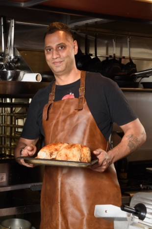 Bunny Ranga Khus has returned to his roots in his cooking, which is now mostly Asian barbecue with Indian, Chinese, Korean and Filipino fusion dishes | TSUYOSHI TAGAWA 