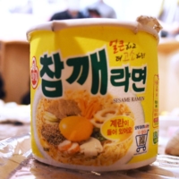 An instant noodle container with Korean branding | HOKKAIDO SHIMBUN
