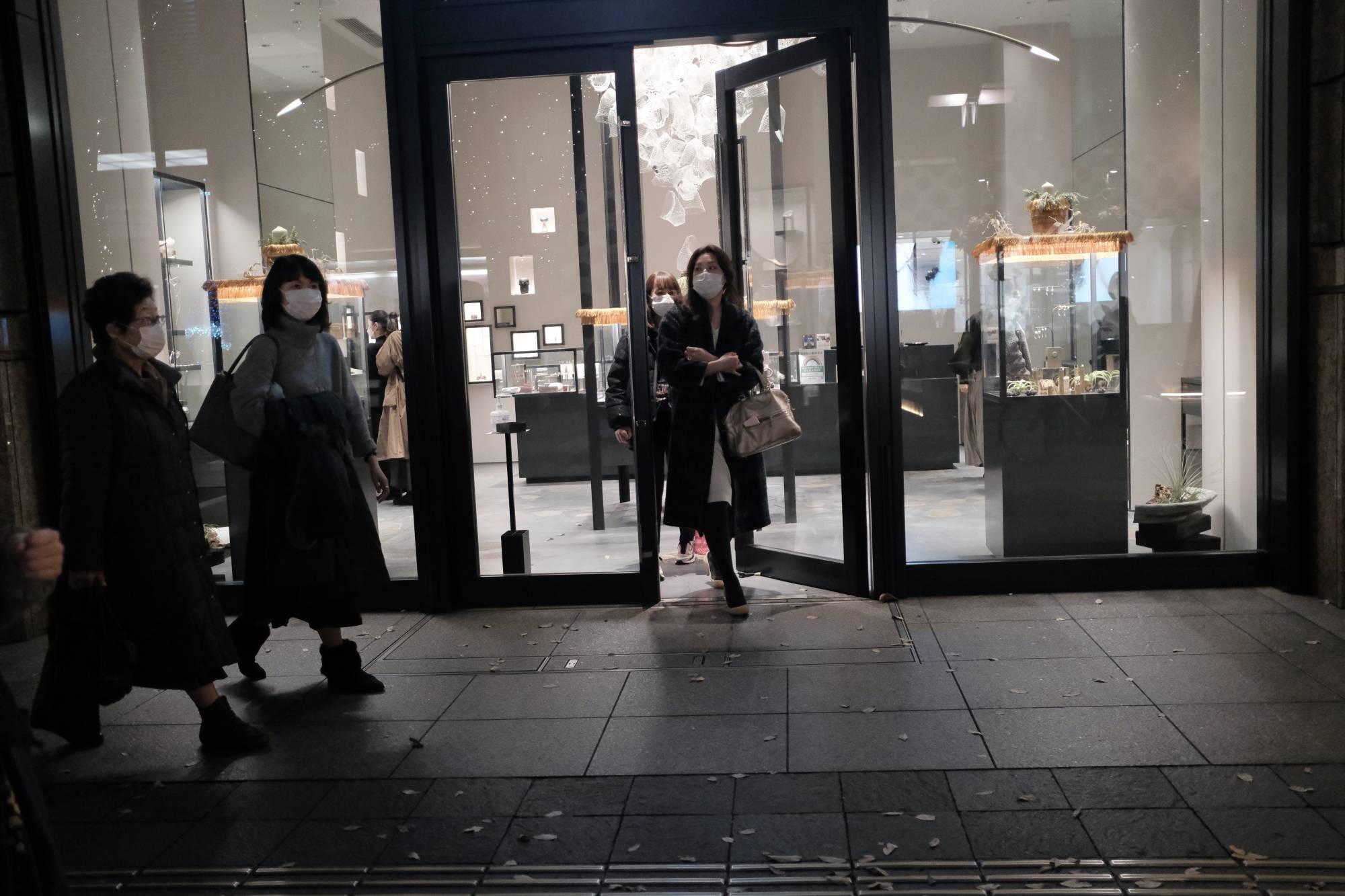 Shoppers in Tokyo's Marunouchi district on Dec. 17 | Bloomberg