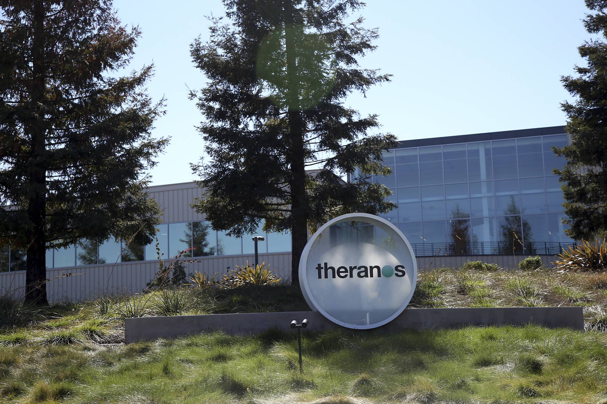 The Theranos offices in Palo Alto, California, in 2015. In 2018, Elizabeth Holmes settled with the Securities and Exchange Commission over fraud charges and was then indicted by the federal government on charges of wire fraud and conspiracy to commit wire fraud. Later that year, Theranos officially shut down. | Jim Wilson/The New York Times