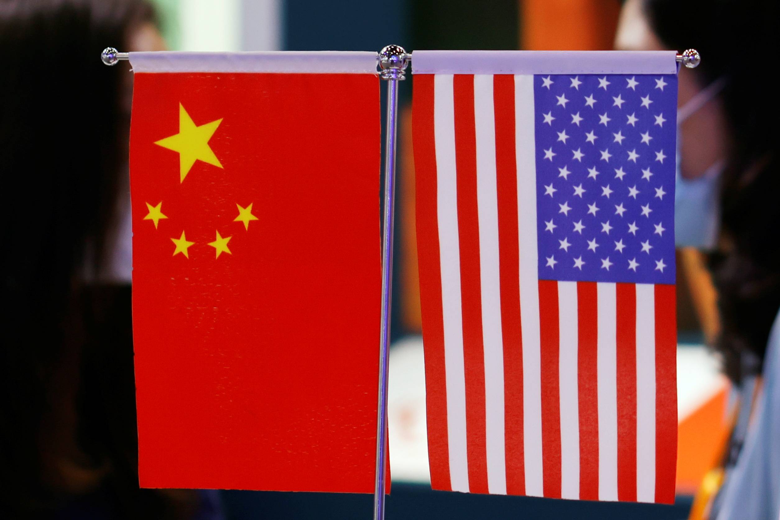 Tensions between China and the United States have unnerved Japanese businesses dealing with both countries, a survey has shown. | REUTERS