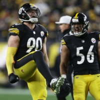 Steelers linebacker T.J. Watt (left) celebrates after a sack against the Browns in Pittsburgh on Sunday. | USA TODAY / VIA REUTERS