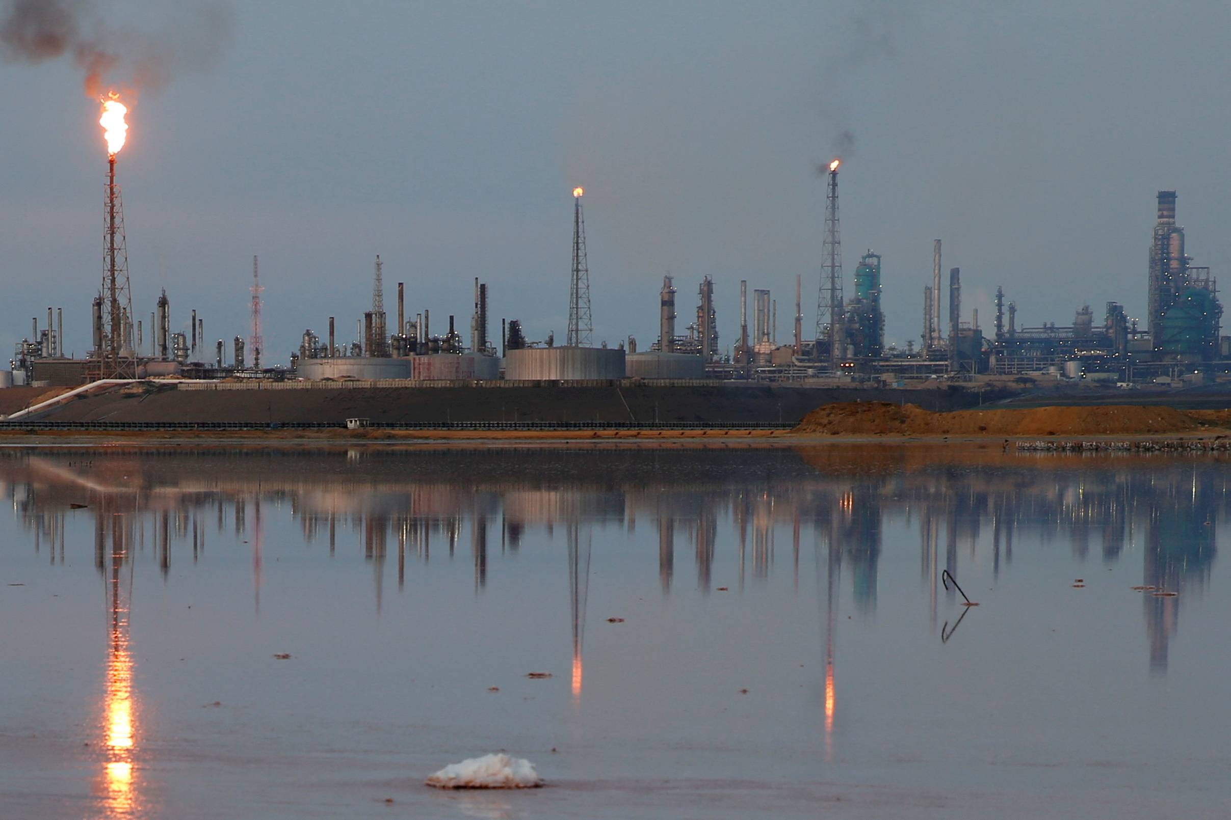 A view of the Amuay refinery complex in Punto Fijo, Venezuela in November, 2016. |  REUTERS
