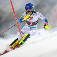 Mikaela Shiffrin competes during the second run of the FIS Ski World Cup Women\'s Slalom race in Schladming, Austria, on Tuesday. | AFP-JIJI