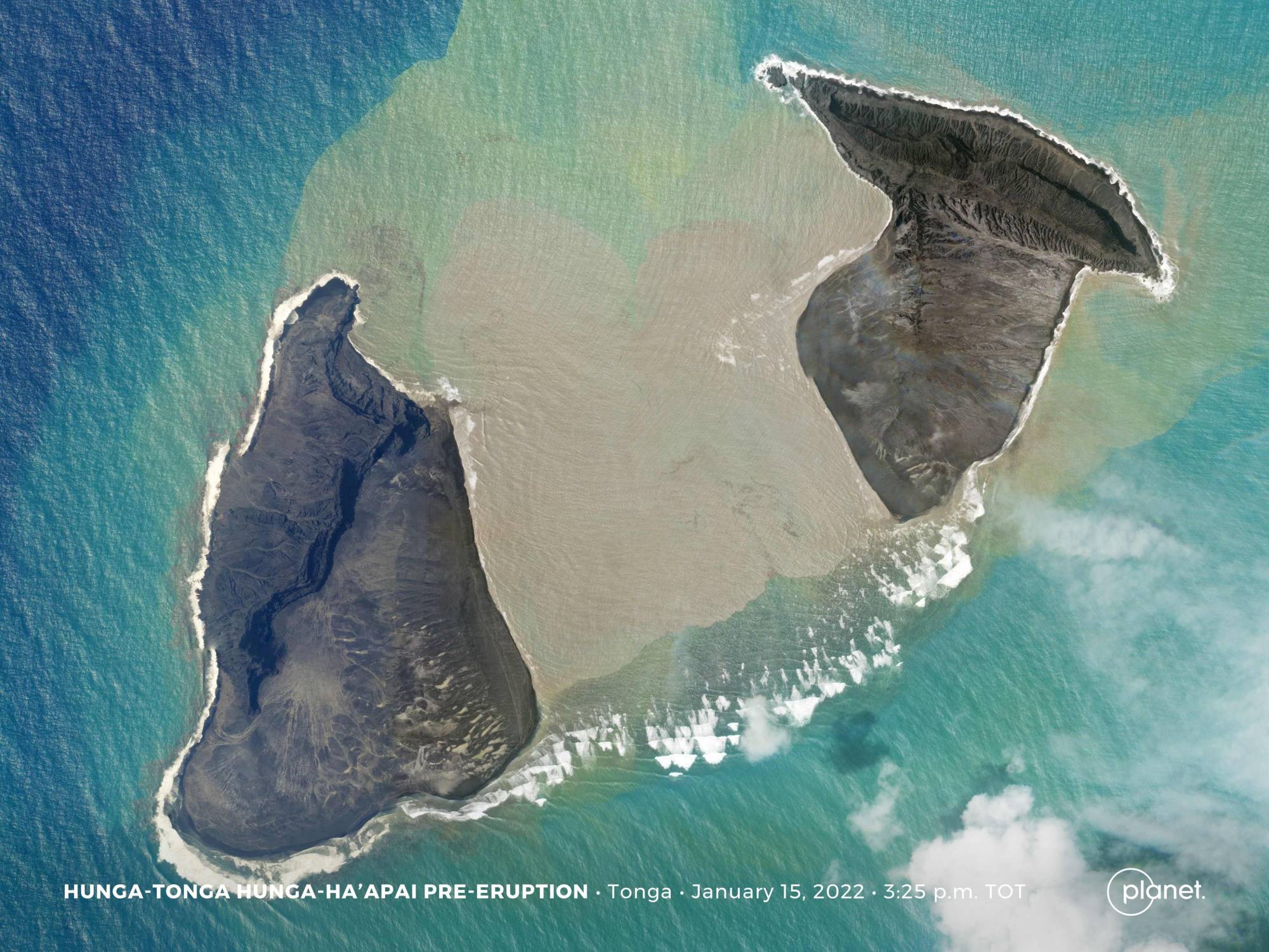 A pre-eruption ocean slick above the Hunga Tonga-Hunga Ha'apai volcano on Saturday. | 2022 Planet Labs PBC / via AFP-JIJI