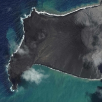 Smoke and ash being released by the Hunga-Tonga - Hunga-Haa\'pai volcano just over one week before a massive eruption destroyed most of the island on Saturday, devastating Tonga and causing a tsunami across the Pacific Ocean. | SATELLITE IMAGE / 2022 MAXAR TECHNOLOGIES / AFP-JIJI