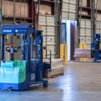 An unmanned forklift developed by ArcBest Corp. and Phantom Auto.  | REUTERS