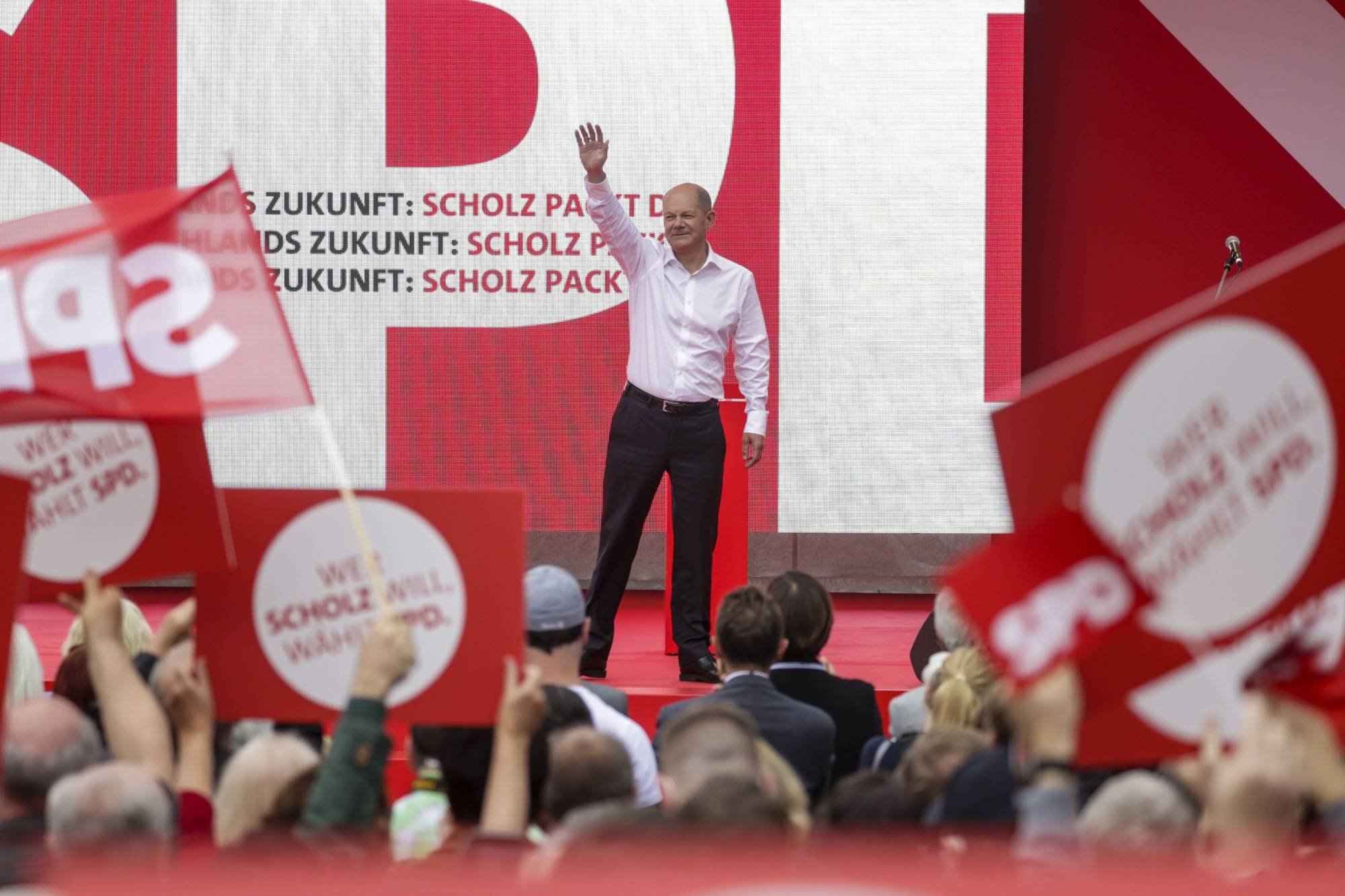 Olaf Scholz at an election campaign rally in Cologne, Germany, in September | BLOOMBERG 