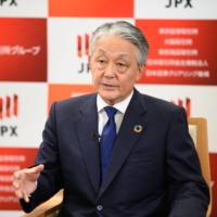 Hiromi Yamaji, president and chief executive officer of the Tokyo Stock Exchange, says investors shouldn\'t worry too much about restrictions on share buybacks. | BLOOMBERG