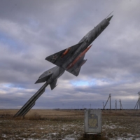 A World War II memorial honoring Soviet forces on the side of a deserted road en route to Crimea in the Henicheskyi region of Kherson Oblast, Ukraine | BLOOMBERG 
