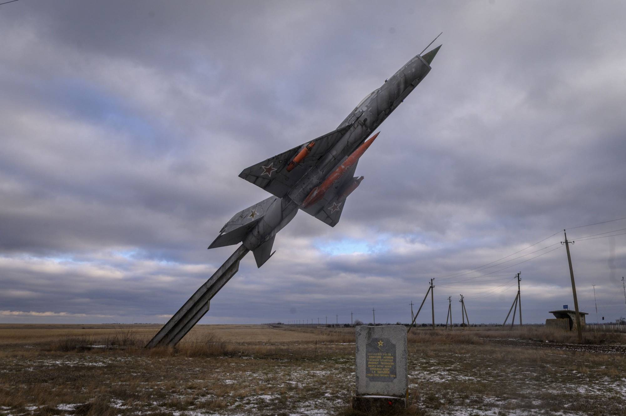 A World War II memorial honoring Soviet forces on the side of a deserted road en route to Crimea in the Henicheskyi region of Kherson Oblast, Ukraine | Bloomberg 