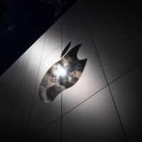 The Apple logo on a San Francisco store in April, 2021. Apple Inc. is increasing its U.S. investments by 20% over the next five years, allocating $430 billion to develop next-generation silicon and spur 5G wireless innovation across nine U.S. states, after outstripping its growth expectations during the pandemic. | BLOOMBERG