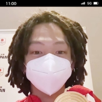 Gold medalist Ayumu Hirano appears in a simulated video call on the Japanese Olympic Commitee\'s YouTube page.  | KYODO