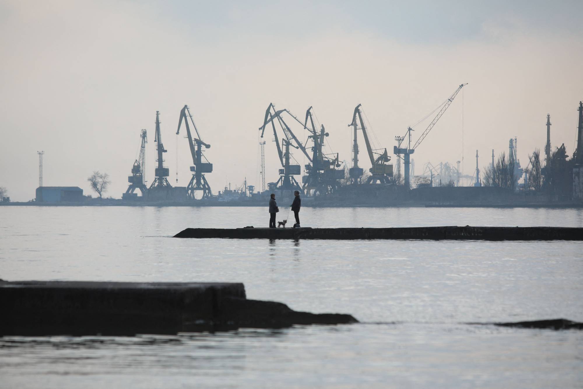 The coast of the Sea of Azov in Ukraine's industrial port city of Mariupol on Wednesday. | AFP-JIJI