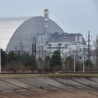 The giant protective dome built over the sarcophagus covering the destroyed fourth reactor of the Chernobyl Nuclear Power Plant. Ukraine announced on Thursday that Russian forces had captured the Chernobyl nuclear plant after a \"fierce\" battle on the first day of the Kremlin\'s invasion of its ex-Soviet neighbor. | AFP-JIJI
