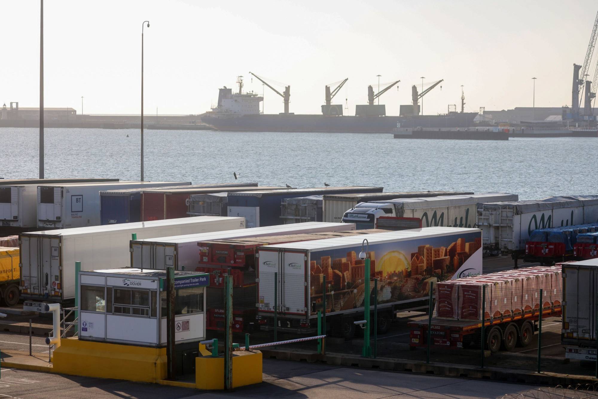 Signs are mounting that supply lines are fraying anew as the sanctions-driven economic blockade increases Russia's reliance on domestic production and prevents Russian companies from reaching markets and investors abroad. | BLOOMBERG