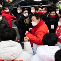 Yoon Seok-youl at a campaign rally in Seoul on Feb. 15. | BLOOMBERG