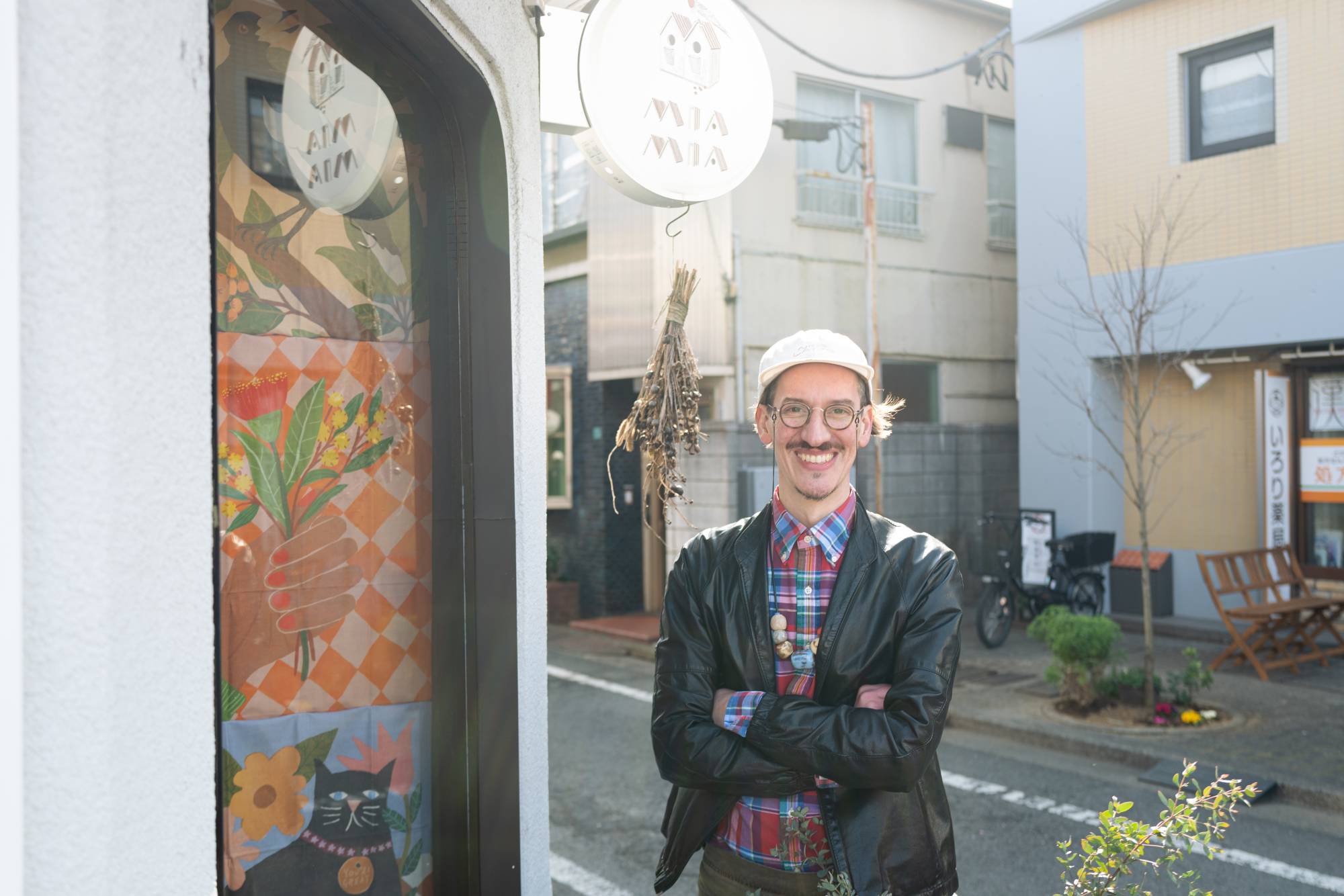 Vaughan Allison and his wife, Rie, opened their cafe, Mia Mia, in Toshima Ward, Tokyo, in the spring of 2020. Since then, the Australian barista has fostered a loyal following through community outreach. | LANCE HENDERSTEIN