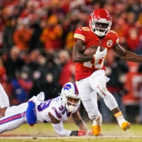 tyreek hill trade dolphins