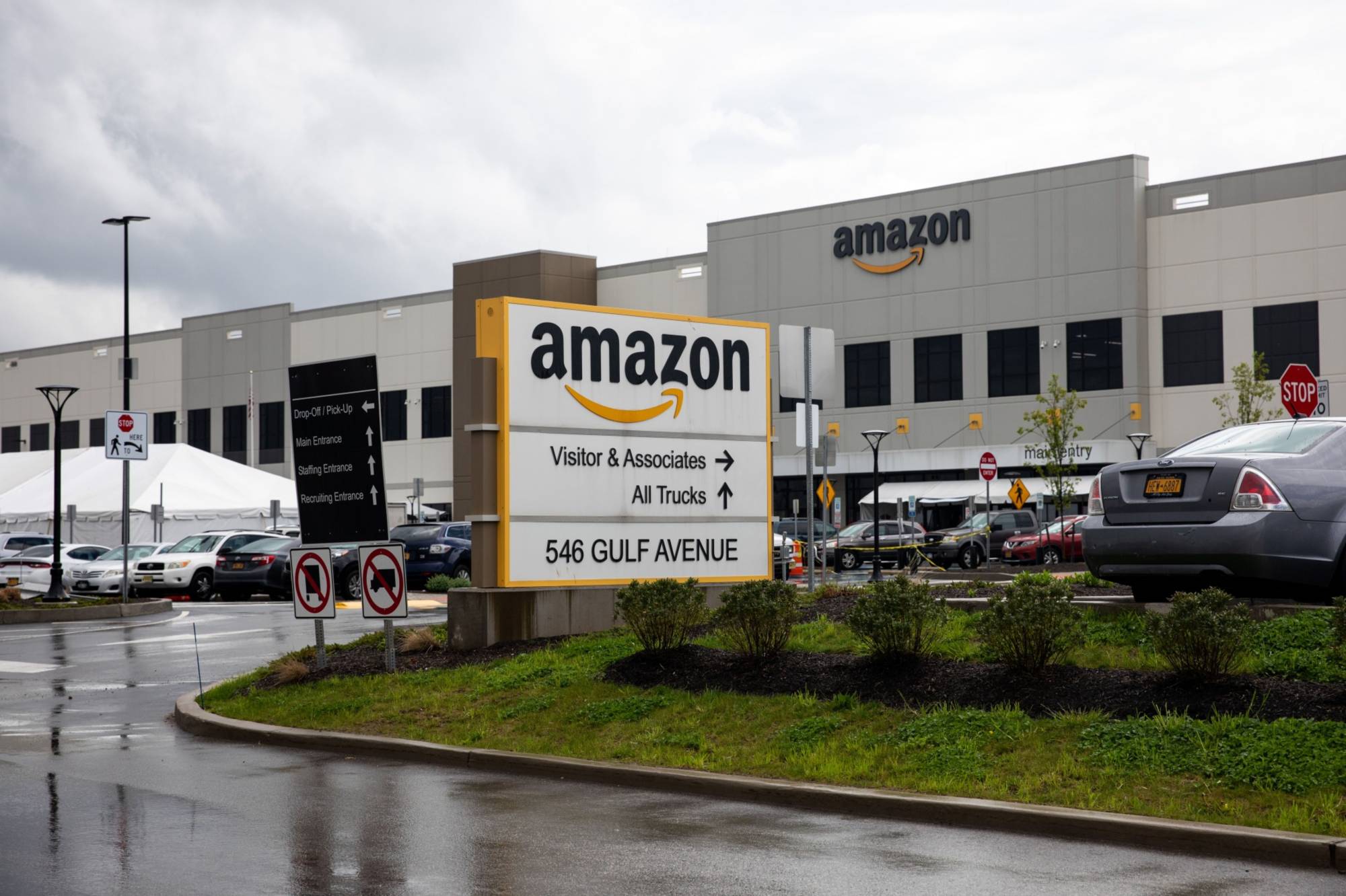 An Amazon facility in Staten Island | Bloomberg 