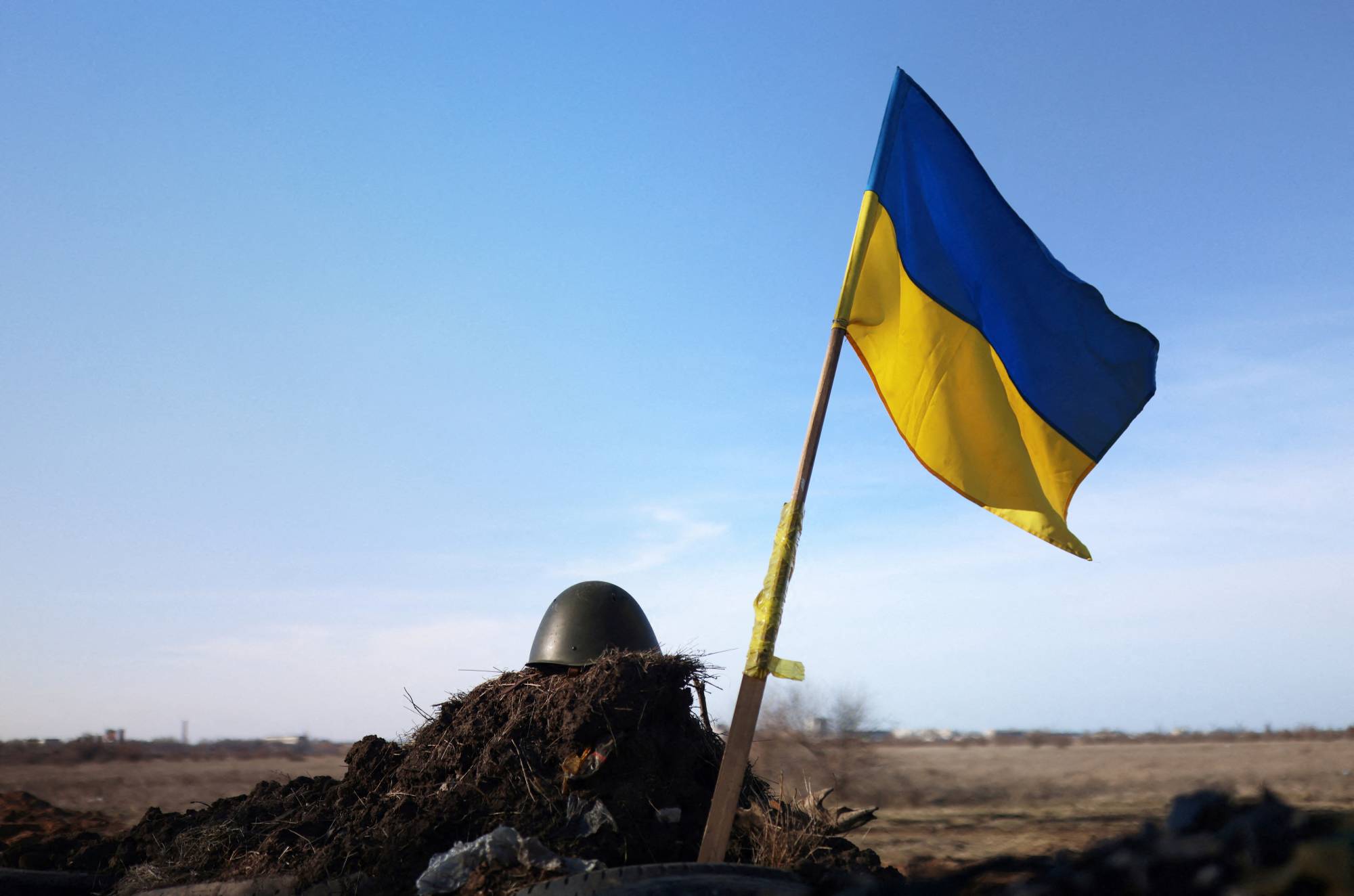 A checkpoint in Mykolaiv, Ukraine, on March 28 | REUTERS