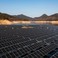 Floating solar panels on the Hapcheon Dam in Hapcheon, Gyeongsangnam-do province, South Korea | BLOOMBERG
