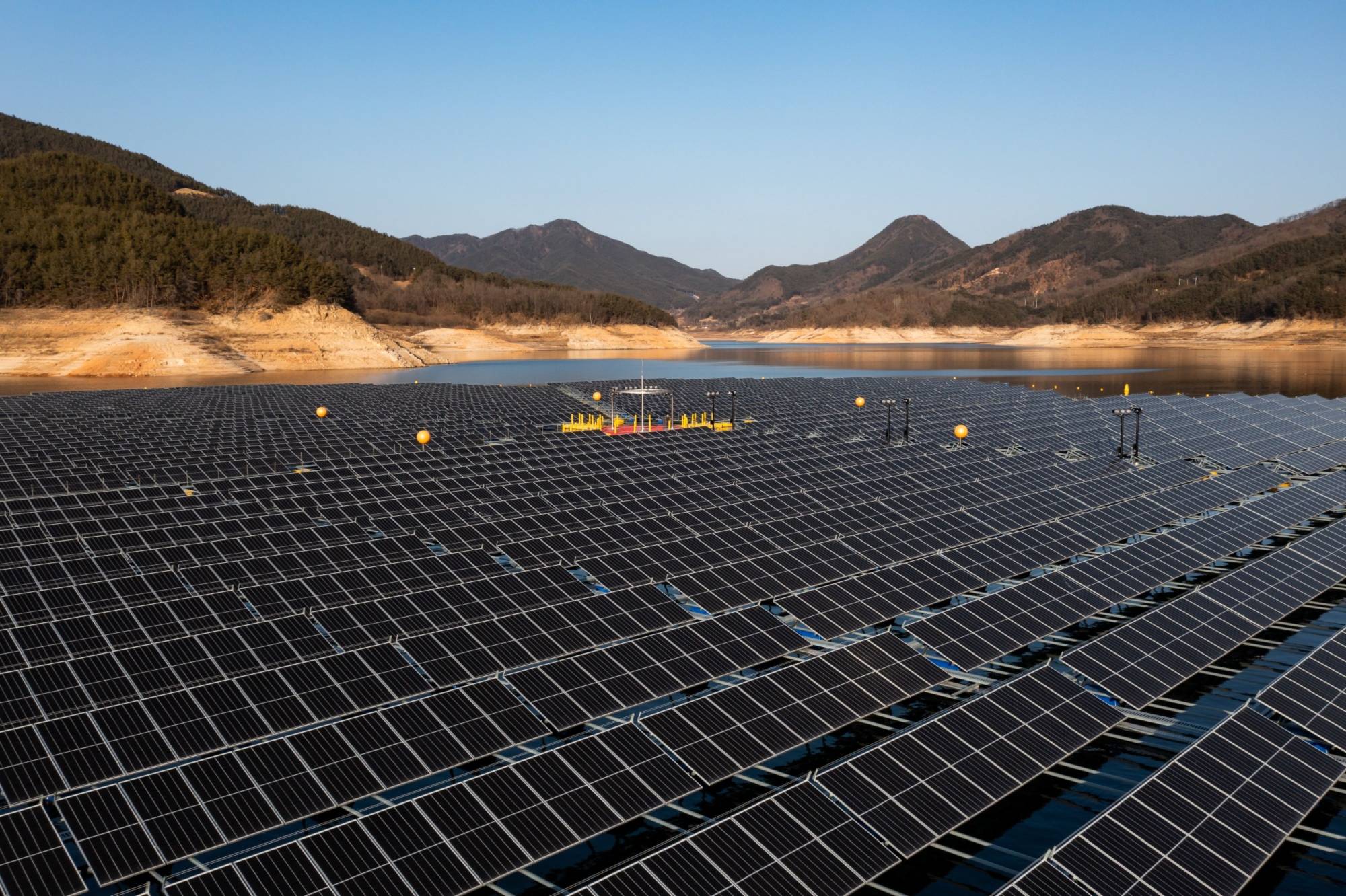 Floating solar panels on the Hapcheon Dam in Hapcheon, Gyeongsangnam-do province, South Korea | Bloomberg
