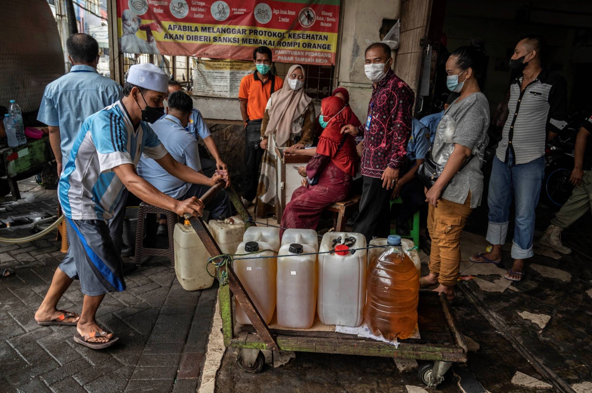 The impact of Indonesia's ban on palm oil exports reverberated