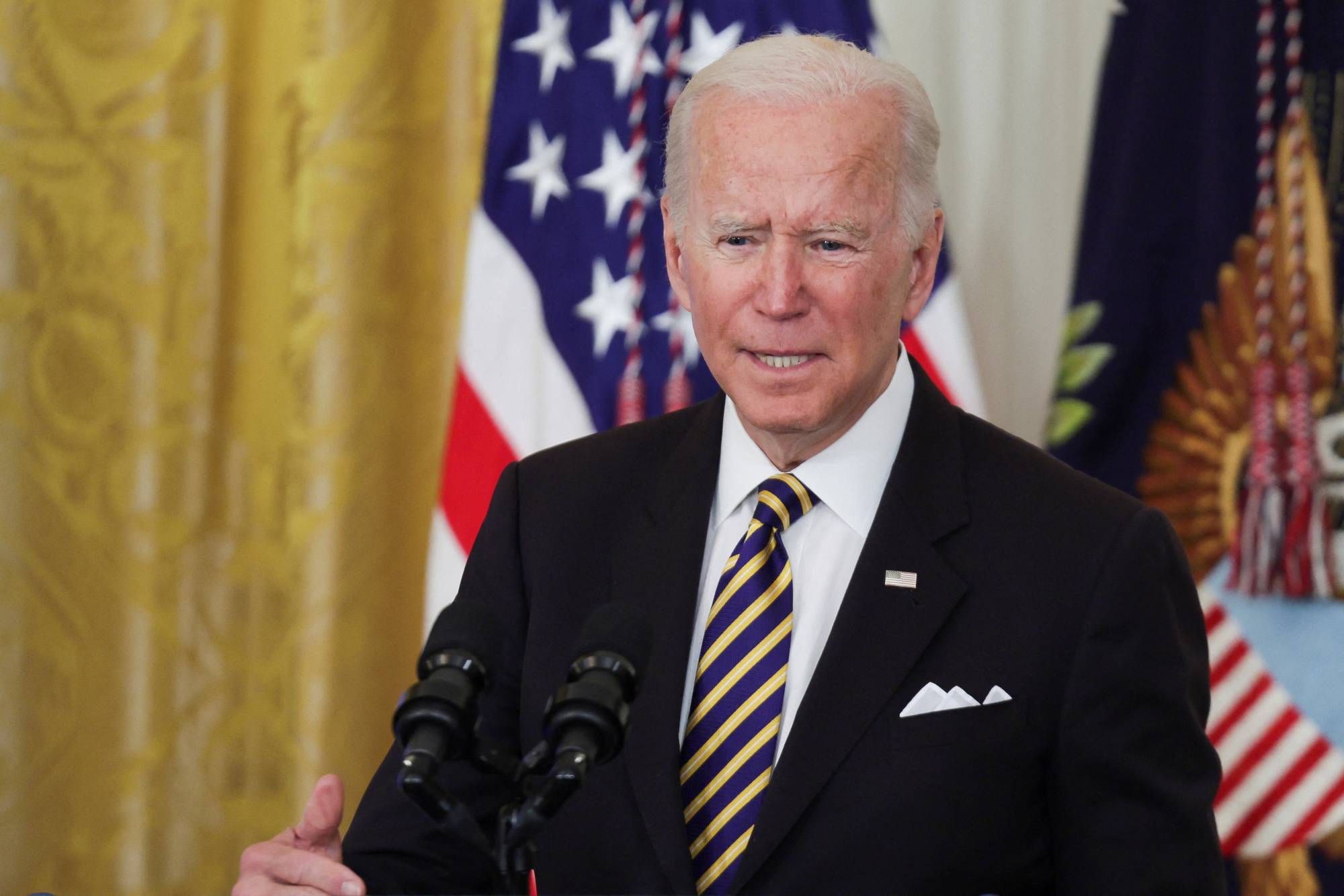 U.S. President Joe Biden vowed to cut the carbon emissions of the world’s second-largest emitter in half by 2030, a pledge that helped re-establish American climate leadership on the global stage. One year on, that signature climate goal is all but dead. | REUTERS