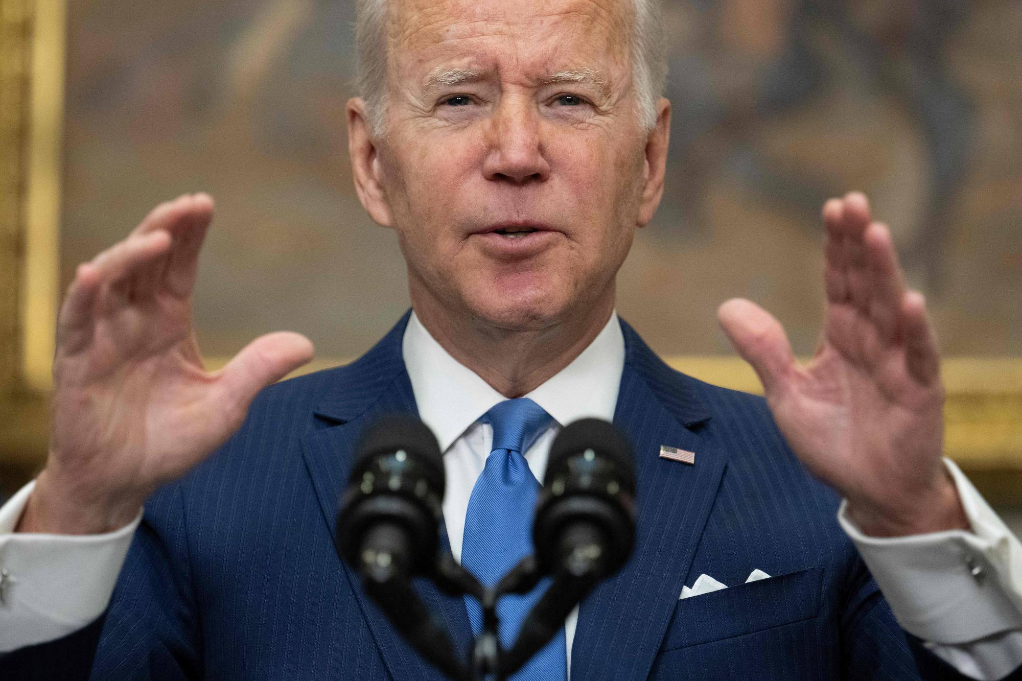 U.S. President Joe Biden speaks at the White House in Washington on Thursday. | AFP-Jiji