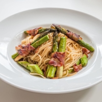 With fresh, bright green spears, this pasta dish is the perfect spring treat. | MAKIKO ITOH