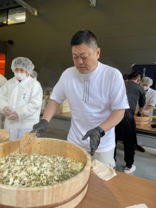 Chef Yoshihiro Narisawa spearheaded the event, a spinoff of similar fundraises he organized in the past. | COURTESY OF ONIGIRI FOR UKRAINE