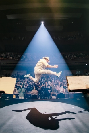 Vicke Blanka made a name for himself through his energetic pop and style of performing. | COURTESY OF AVEX TRAX