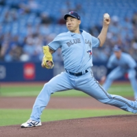 Blue Jays starter Yusei Kikuchi pitches against the Mariners on Monday in Toronto. | USA TODAY / VIA REUTERS