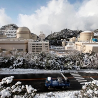 Kansai Electric Power Co.\'s Ohi nuclear power plant. Many of Japan\'s nuclear reactors were shuttered temporarily after the Fukushima No. 1 meltdown in March 2011. | REUTERS