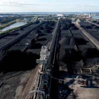 The Newcastle Coal Terminal in Newcastle, New South Wales, Australia, on May 6. Australia\'s green groups have long lobbied the federal government to stop supporting fossil fuels to better tackle climate change, especially after devastating bushfires and floods in recent years. | BLOOMBERG