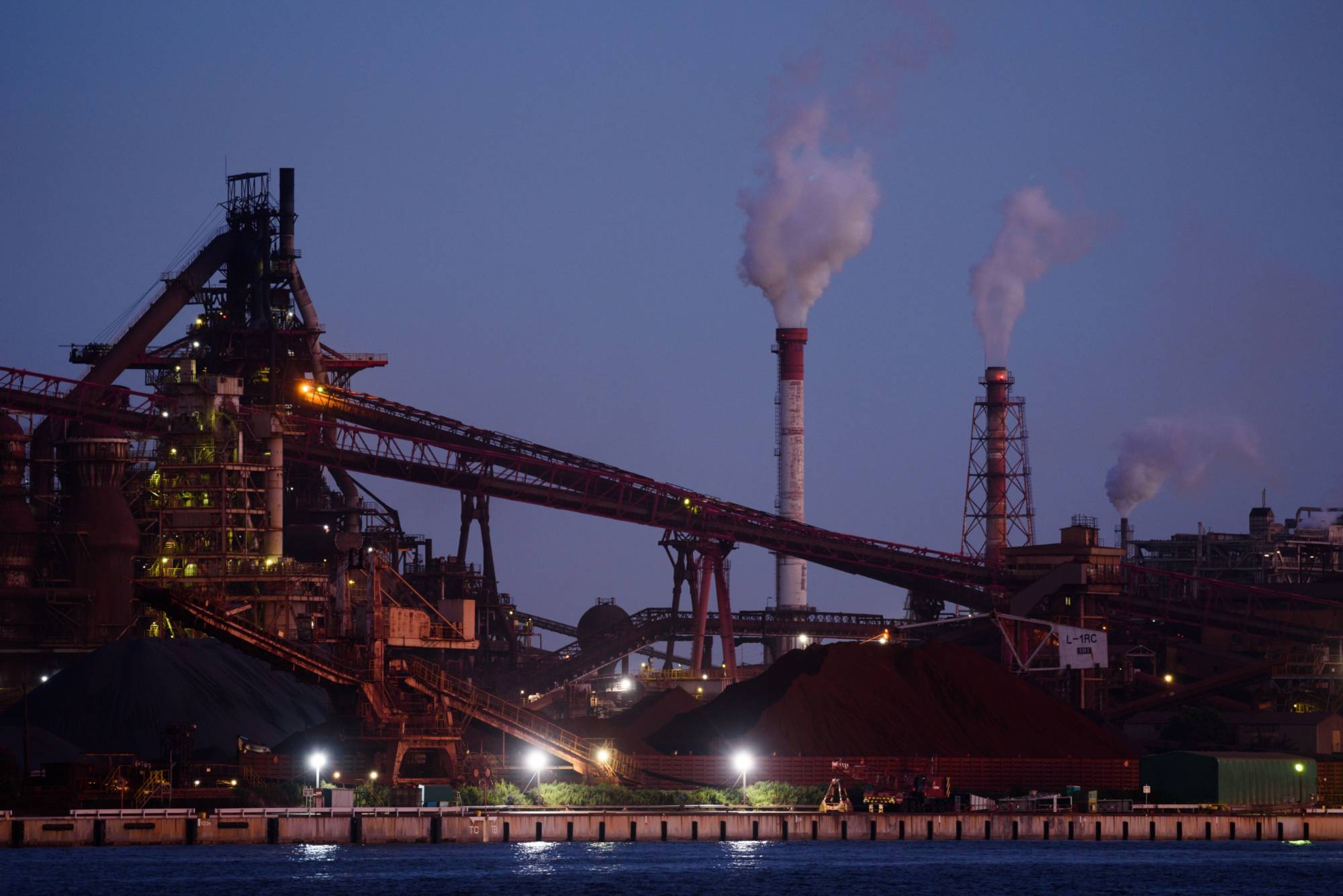 Nippon Steel Corp. is thinking about pushing more price hikes, as it expects the prices of iron ore and coal, the two main inputs for steel production, to stay at high levels. | BLOOMBERG