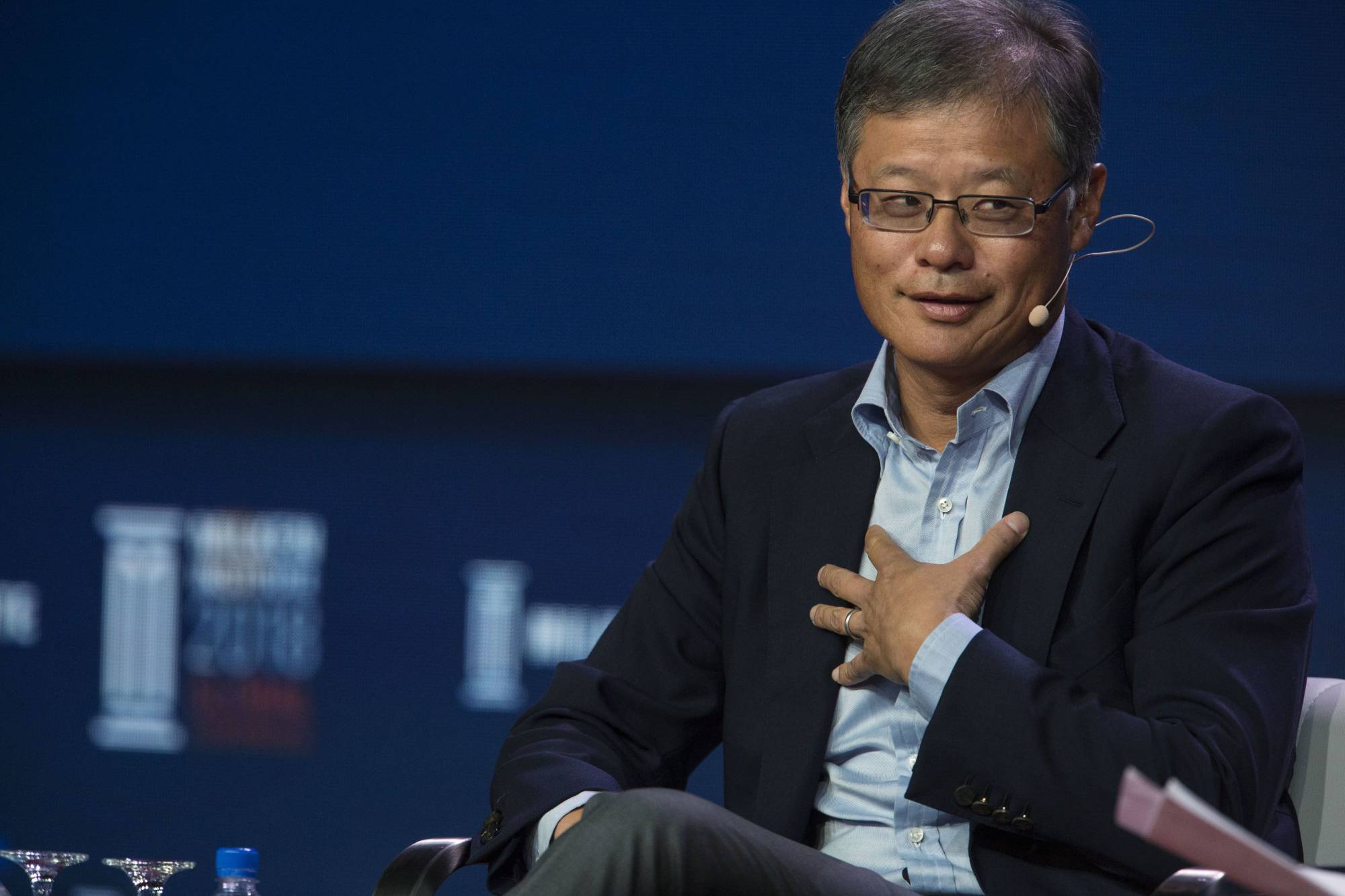 Alibaba board member and Yahoo! co-founder Jerry Yang, a user of URB-E’s mini-scooters. Yang had come on as an early investor through his AME Cloud Ventures and invested again, drawn by the company’s ambition of creating a compact container delivery network to replace trucks and small electric vehicles. | Bloomberg 