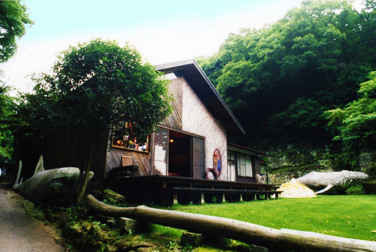 Suigeikan is located off the beaten path in Kamakura, Kanagawa Prefecture. | COURTESY OF SUIGEIKAN
