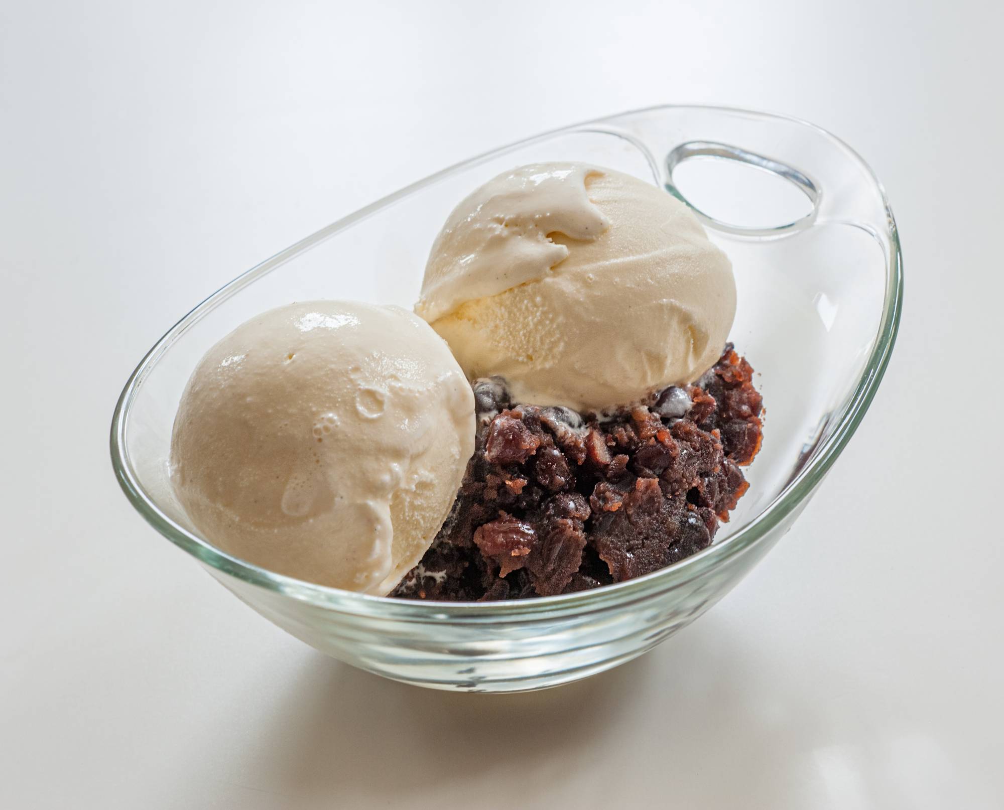 Add a few scoops of ice cream for an irresistible warm-weather treat. | Makiko Itoh 