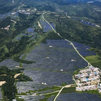 Solar power plant co-owned by Longi Green Energy Technology and China Three Gorges Corp. in Tongchuan, China, in 2020. Longi is the world\'s largest producer of solar wafers and the world\'s largest solar company by market value. | BLOOMBERG
