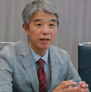 Intetsu Kobayashi, a professor at Toho University’s Faculty of Nursing and an expert on epidemiology | COURTESY OF INTETSU KOBAYASHI