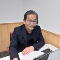 Yuzo Kikumoto, CEO of counseling service Kikiwell and author of “Date Masuku Izonsho” (“Date Mask Addiction”), has seen a number of clients who sought counseling regarding their obsessive mask use since the pandemic began.
 | COURTESY OF YUZO KIKUMOTO
