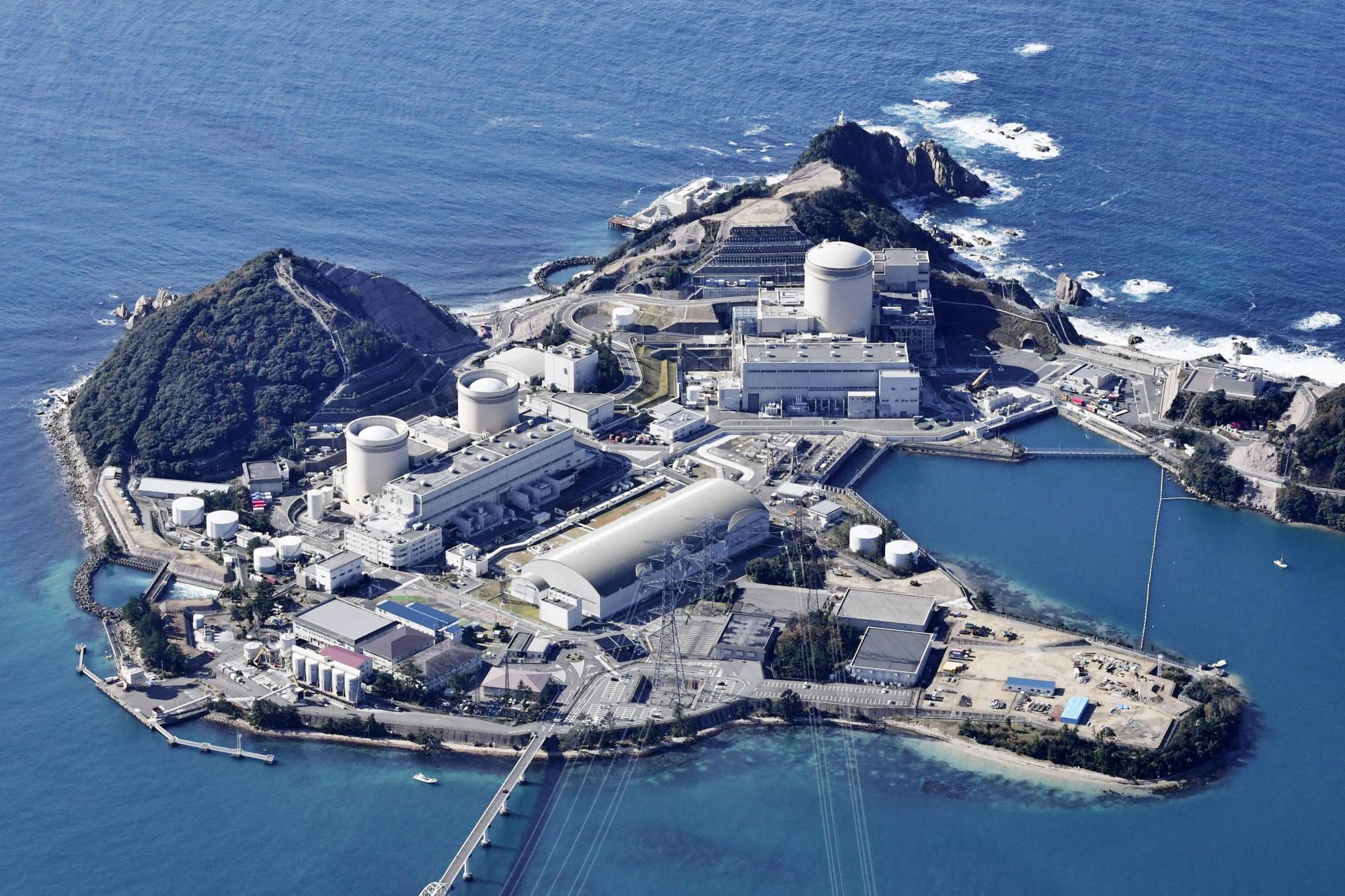 Kansai Electric Power Co.'s Mihama nuclear power station in Fukui Prefecture | KYODO